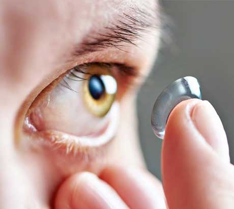 Contact-Lens-Fitting